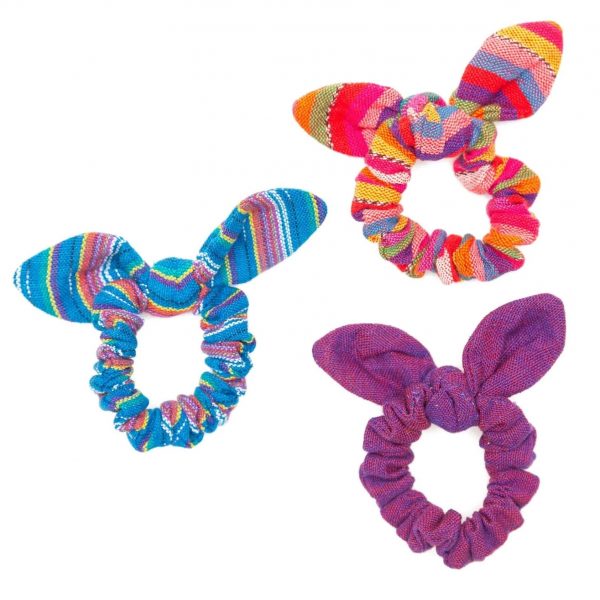 Bunte Scrunchies mit Schleifen